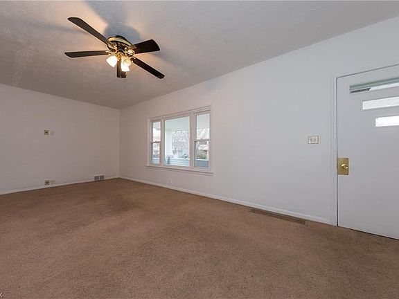 3rd image of 3414 Desota Ave