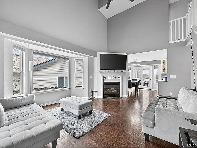 1904 Greenbriar Ct — Photo 8