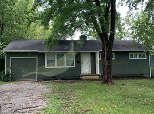 11402 Palmer Ave, Kansas City, MO 64134