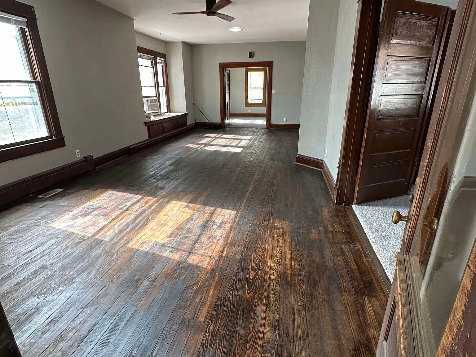 2 bed, 2000 sqft, $950 — Photo 2