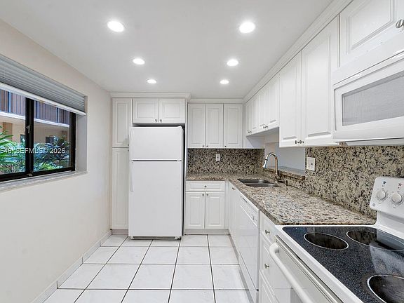 4th image of 8420 SW 133rd Avenue Rd APT 105