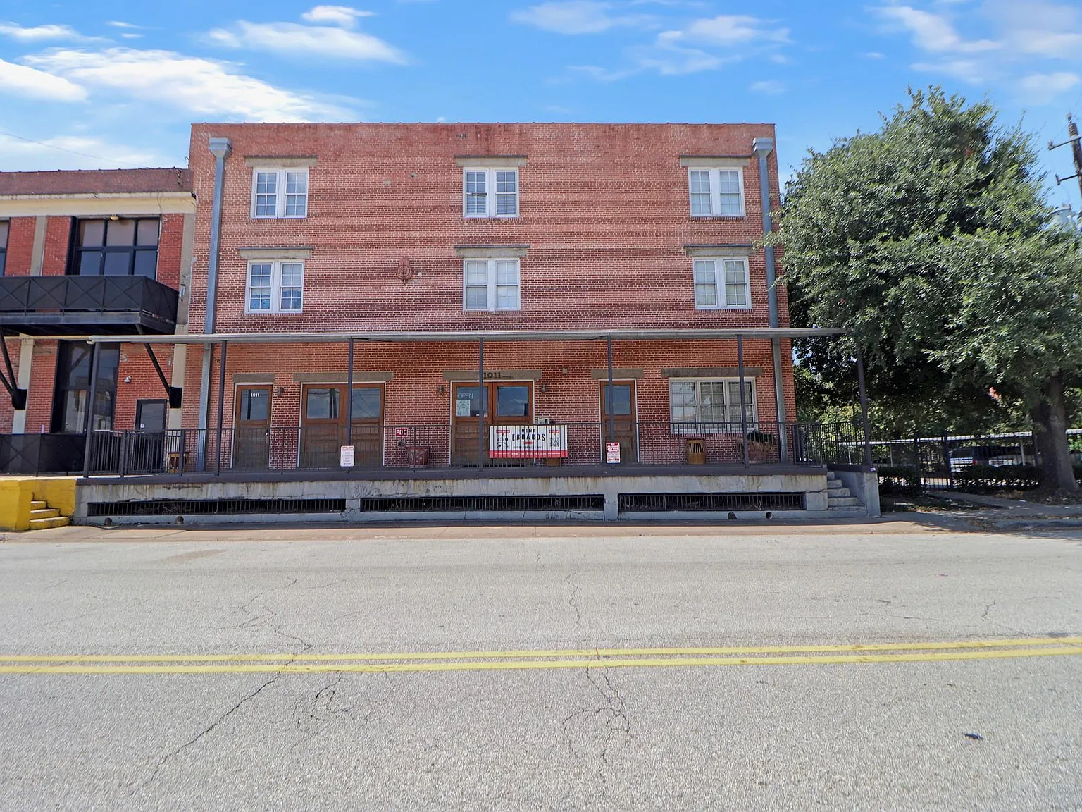 1 bed, 1.0 bath, 800 sqft, $1,250 — Photo 2