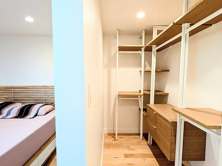 2338 Riverside Dr — Photo 6