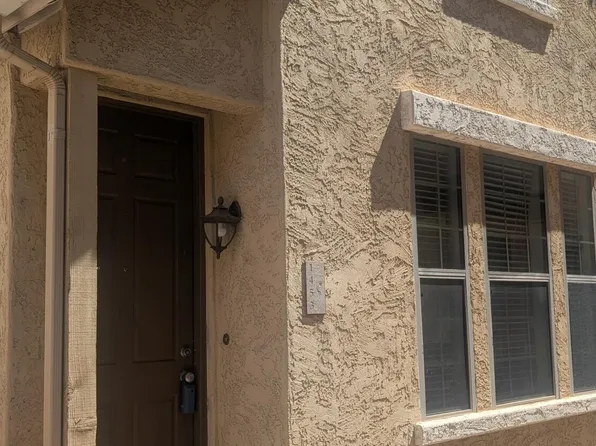 1453 S SINOVA Avenue, Gilbert, AZ 85296