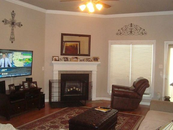 3rd image of 1331 Kingston Oaks Dr