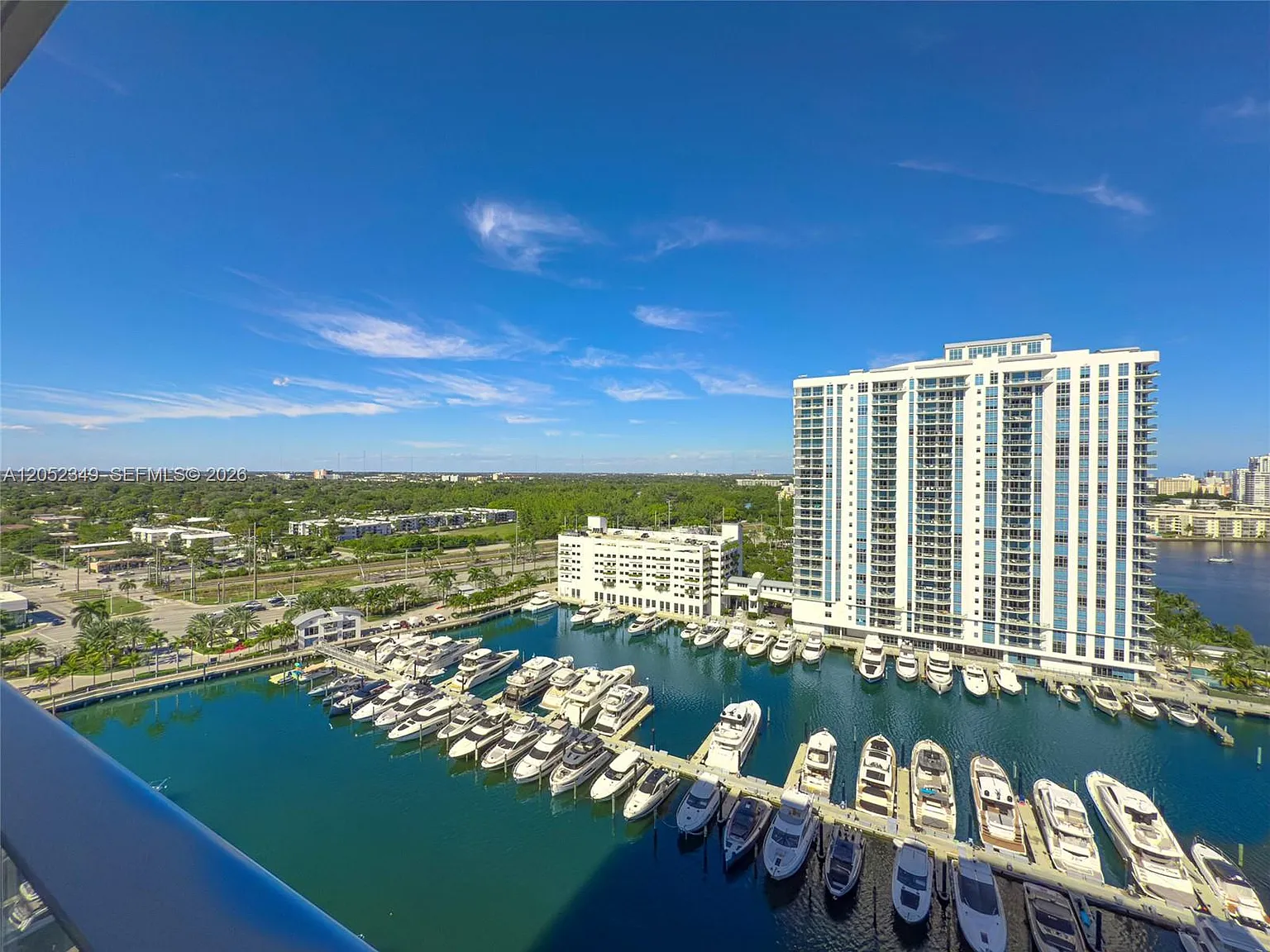 Marina Palms Residences S — Photo 2