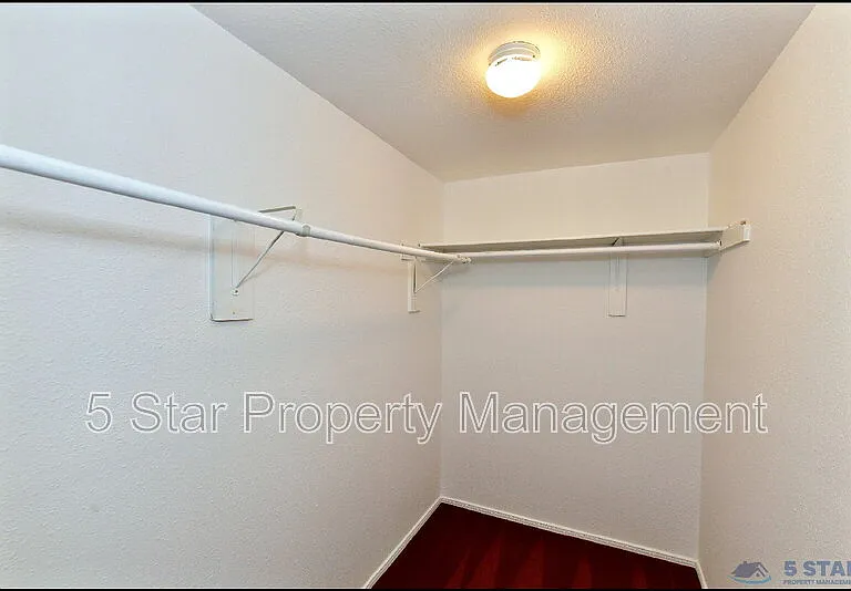 612 E Nevada Ave — Photo 32