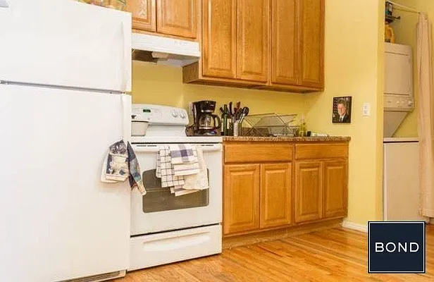 Rented by Bond New York | media 19