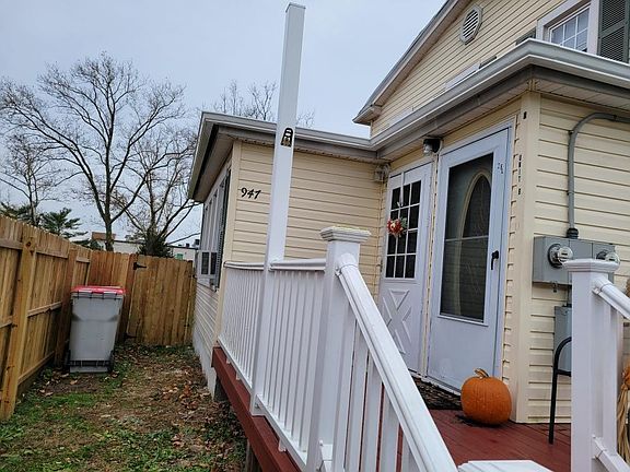 2nd image of 947 Chimes Ter #B