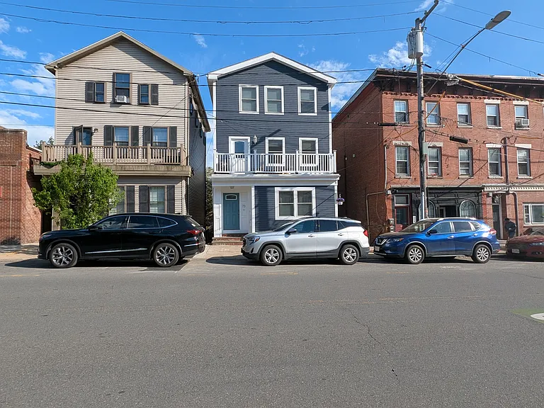 73 Broadway #1 — Photo 32