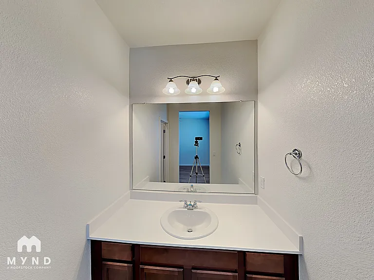 2367 Hancock Dr — Photo 34