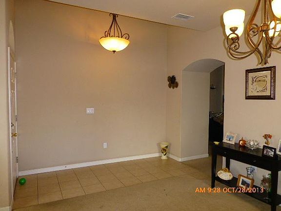 2nd image of 912 Sierra Oaks Dr