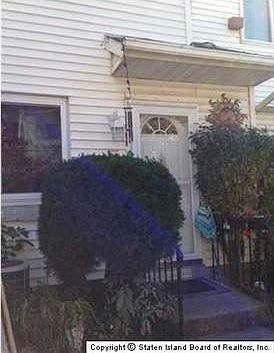 3rd image of 412 Weser Ave