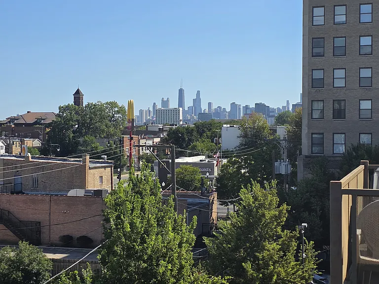 2432 W Madison St #3 — Photo 8