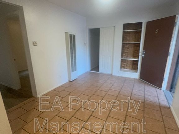 5th image of 117 40th St NW APT 5