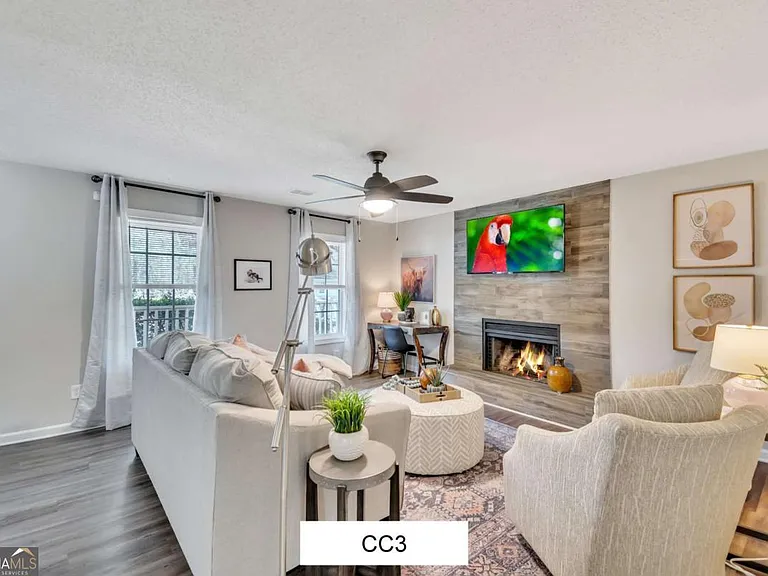 4521 Coopers Creek Cir SE — Photo 2