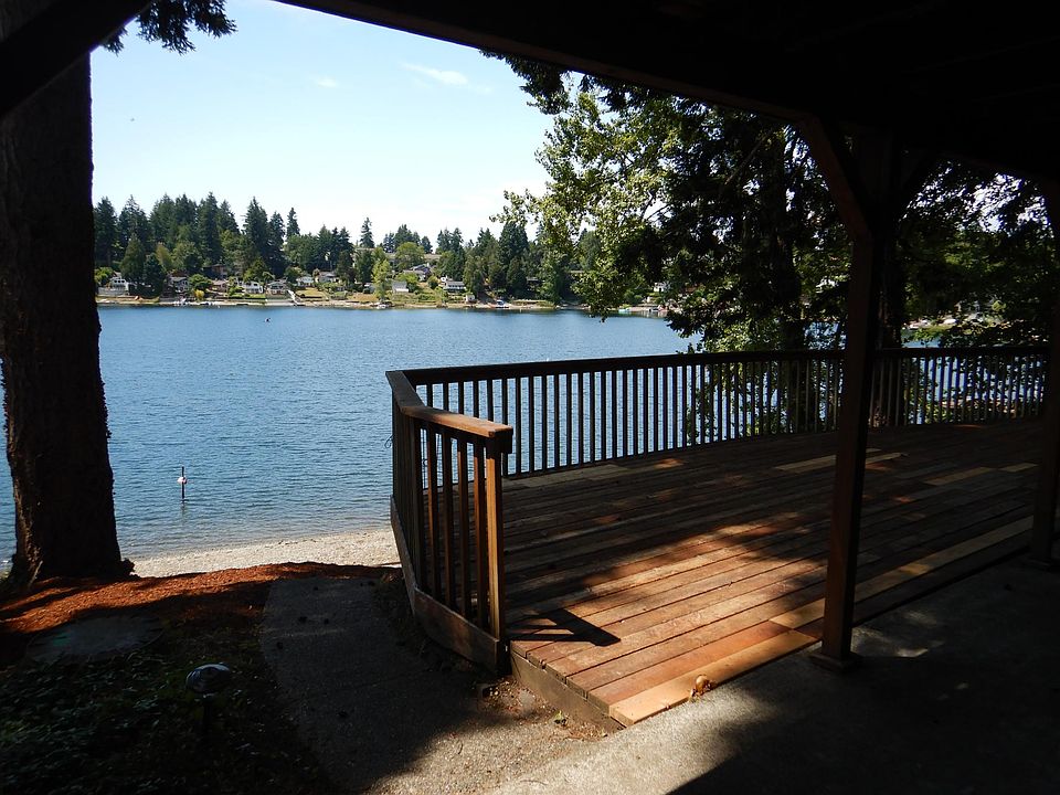 1st image of 198 Lake Louise Dr SW