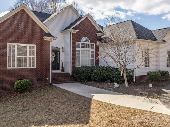 324 Old Hardin Rd, Dallas, NC 28034