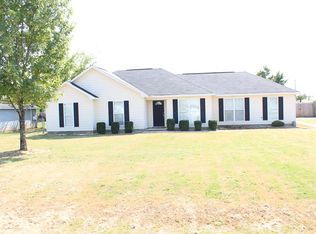 34 Wheatfield Dr, Fort Mitchell, AL 36856