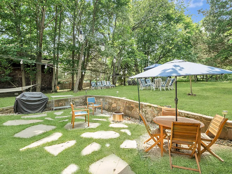 3002 Noyac Rd — Photo 24