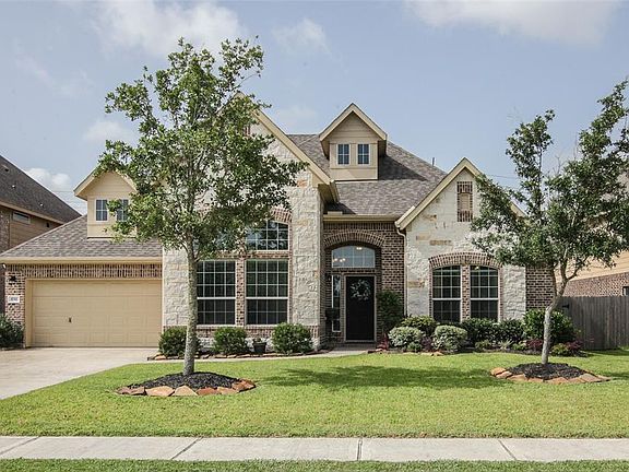 3rd image of 1732 Coral Cliff Dr