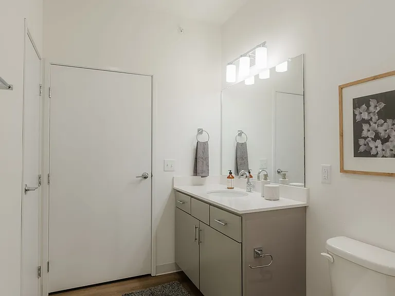 Reserve At Jordan Creek — Photo 11
