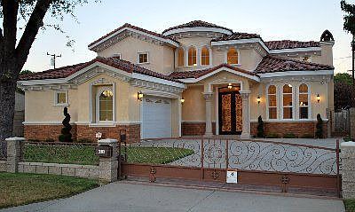 1st image of 4910 Fiesta Ave