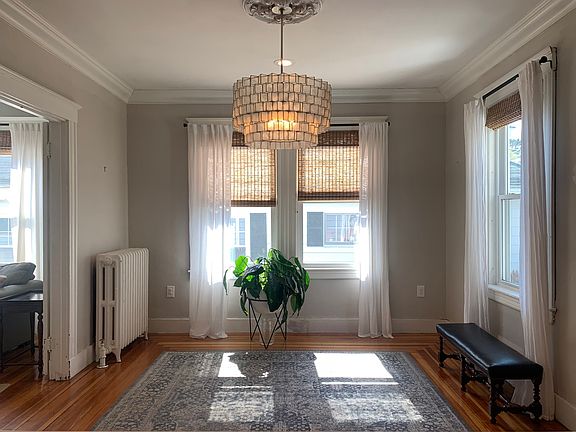 5th image of 19 Bexley Rd #1