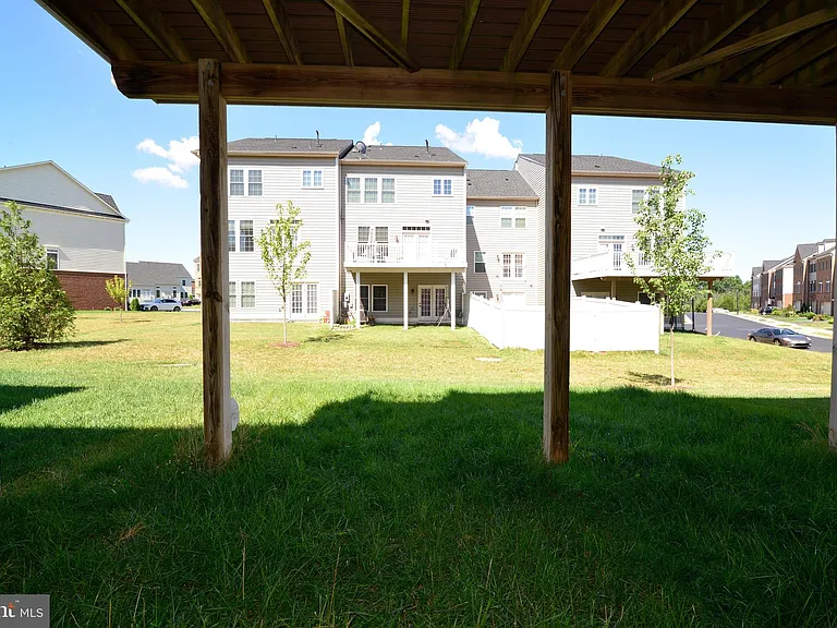 21253 Park Grove Ter — Photo 33