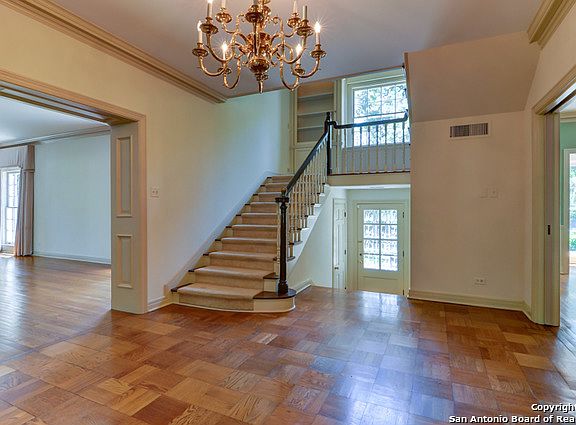 4th image of 400 Morningside Dr