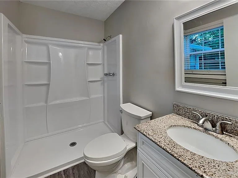 2426 Emberwood Ct NW — Photo 8