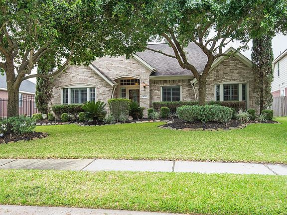 3rd image of 18411 Camellia Estates Ln
