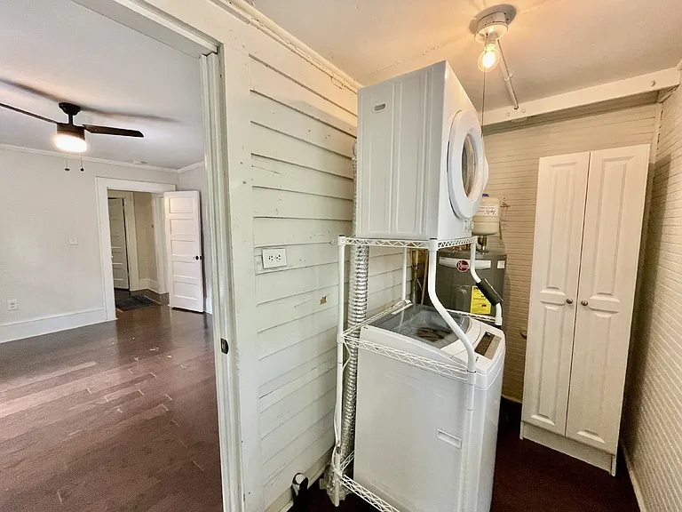 536 Pearl St — Photo 14