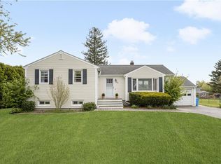 45 Harvey Rd, Middletown, RI 02842