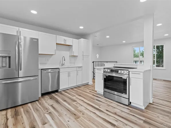 2882 S Mobile Street, Aurora, CO 80013