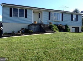 1275 Candice Ln, Chambersburg, PA 17201