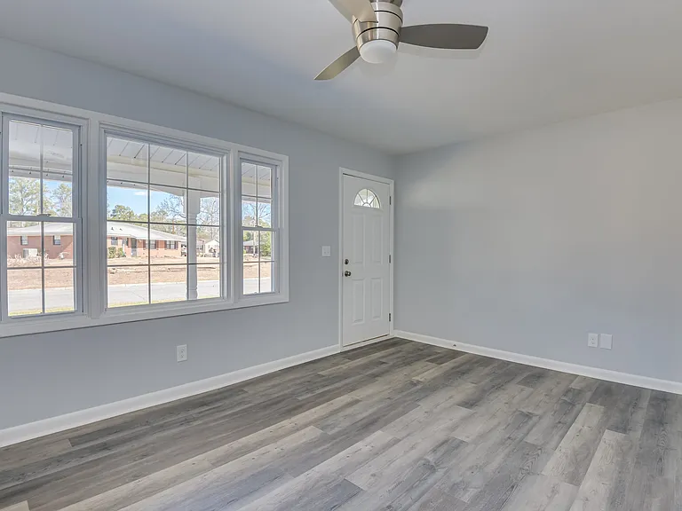 1709 Forest Creek Ct — Photo 4