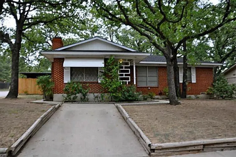 2203 Mercedes Rd. - 2 — Photo 1