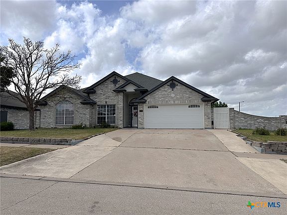 2nd image of 4309 Aspen Dr