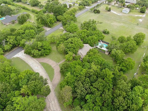 2nd image of 4703 Windmill Creek Dr