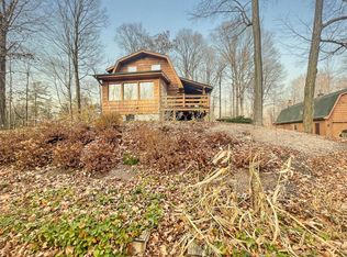 10730 Spring Lake Rd, Valders, WI 54245