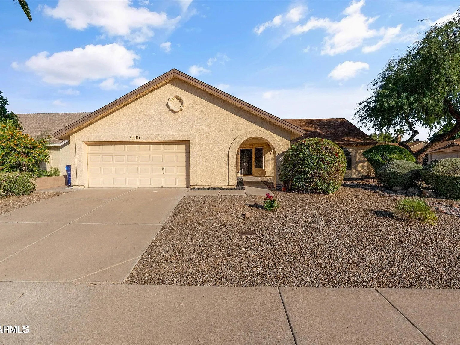 3 bed, 2.0 bath, 1695 sqft, $3,900 — Photo 2