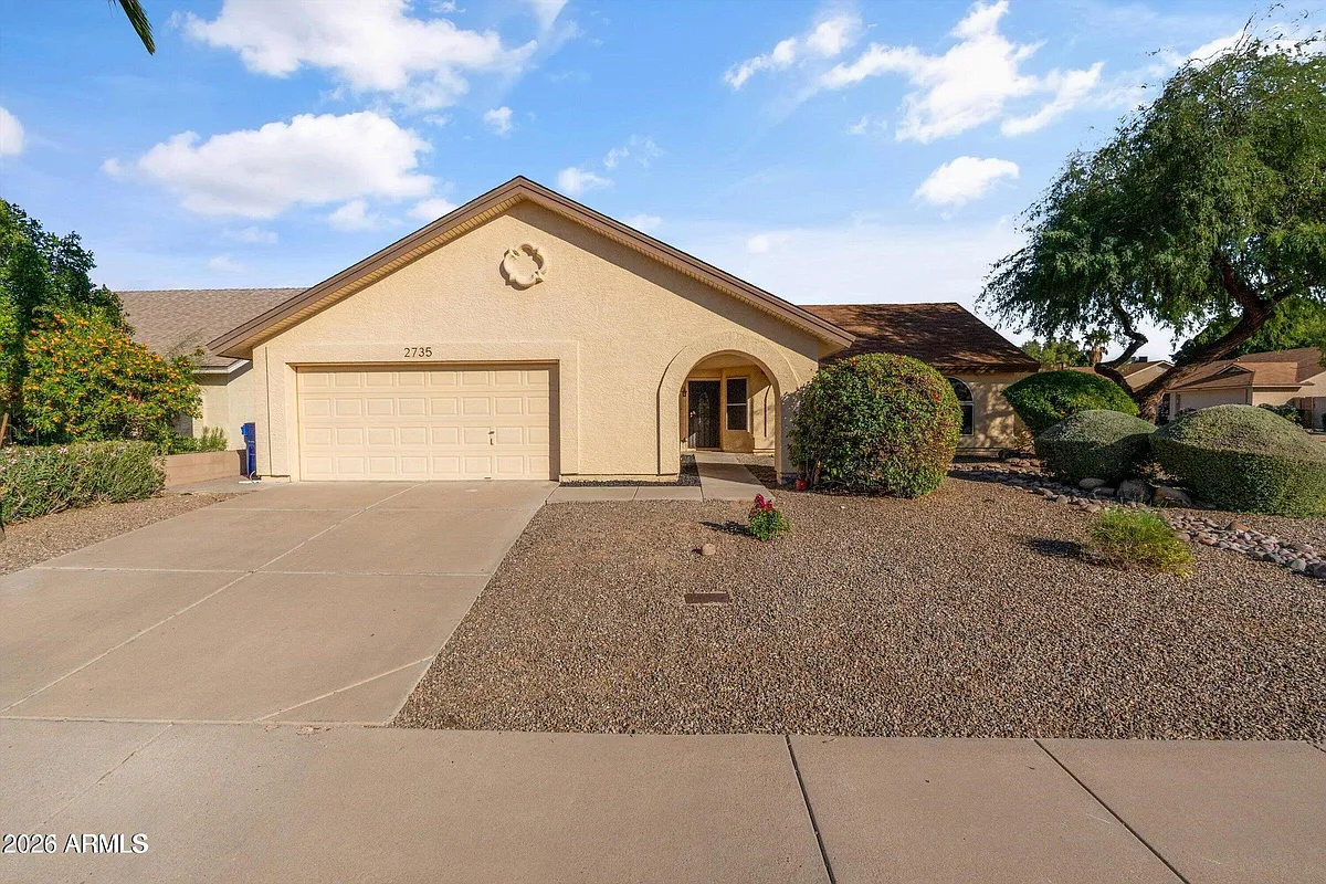 Building Photo - 2735 N Diego Cir