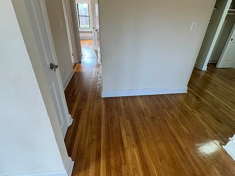 14431 41st Ave #1F — Photo 2