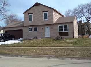 1440 Carleton Ave, Naperville, IL 60565