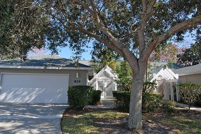 1st image of 829 Oakwood Dr