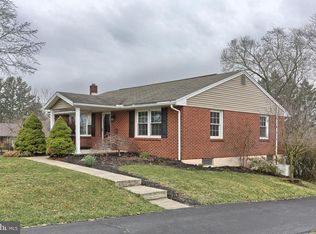 105 Sunset View Dr, New Cumberland, PA 17070