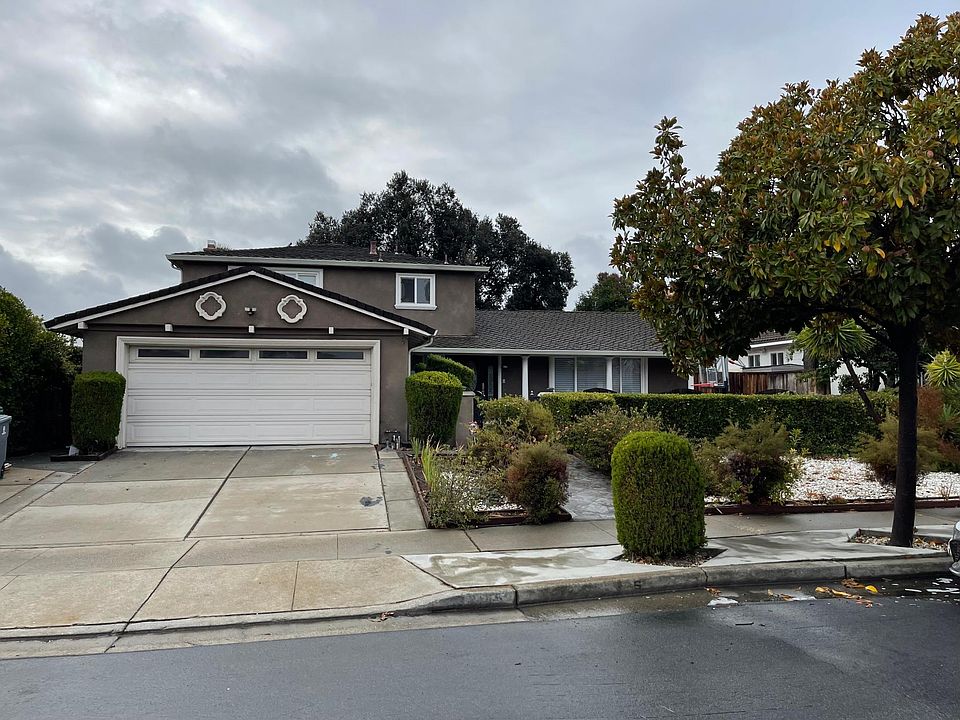 1st image of 21452 Elm Ct