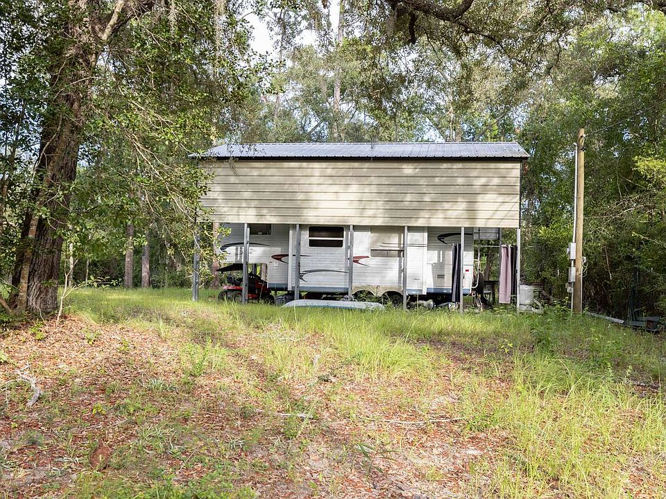 1st image of 3277 NE Chervil Dr