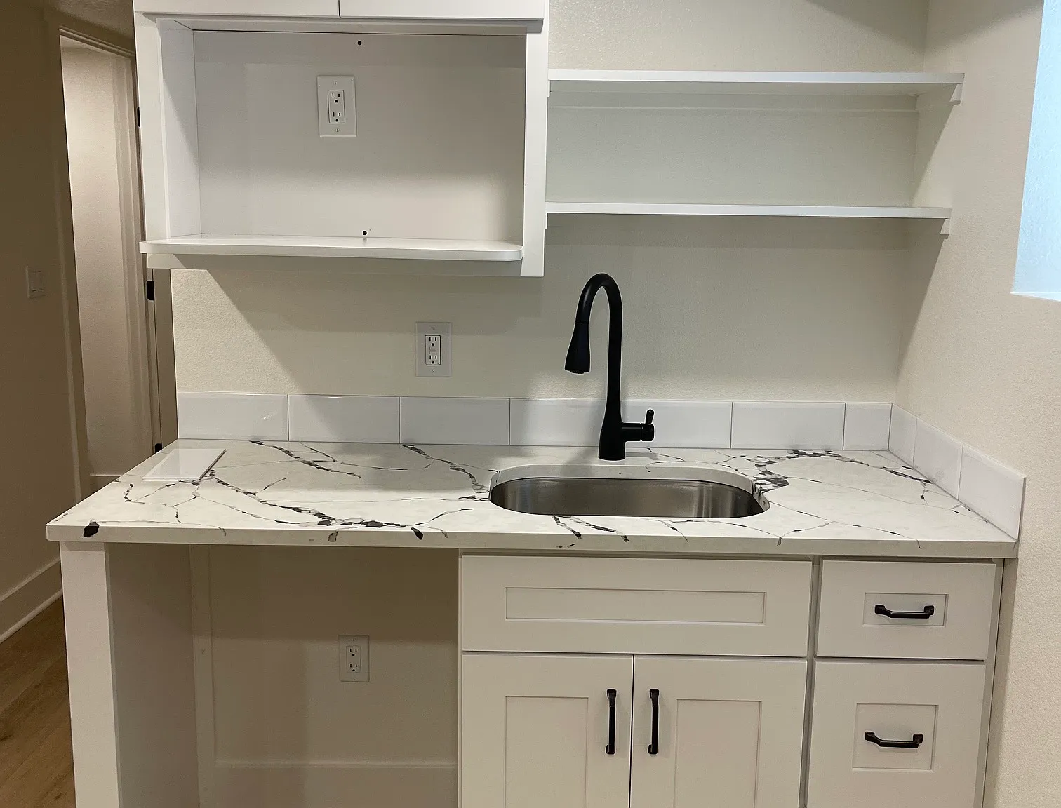 Studio, 1869 sqft, $1,200 — Photo 3